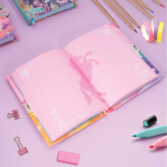 Titkos napló lakattal-unikornis