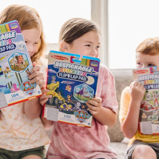 Melissa&Doug- kreatív játék újrahasználható matrica füzet Mancs őrjárat kaland