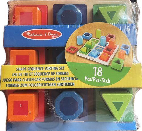 Melissa & Doug Fa készségfejlesztő játék, 3D Formaegyeztető