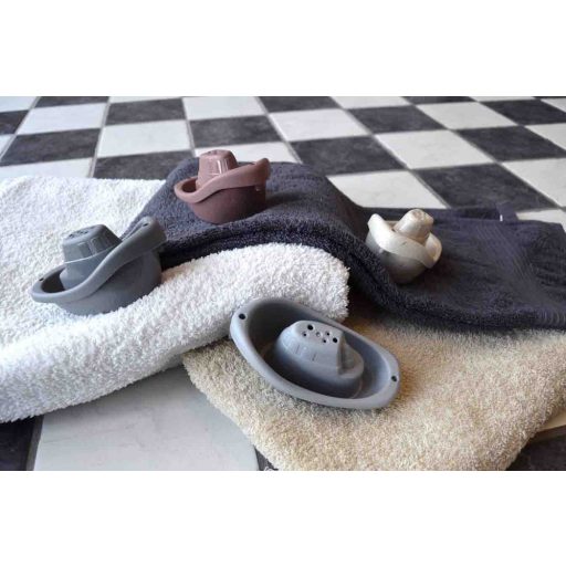 Öko fürdőjáték, kishajók Magni